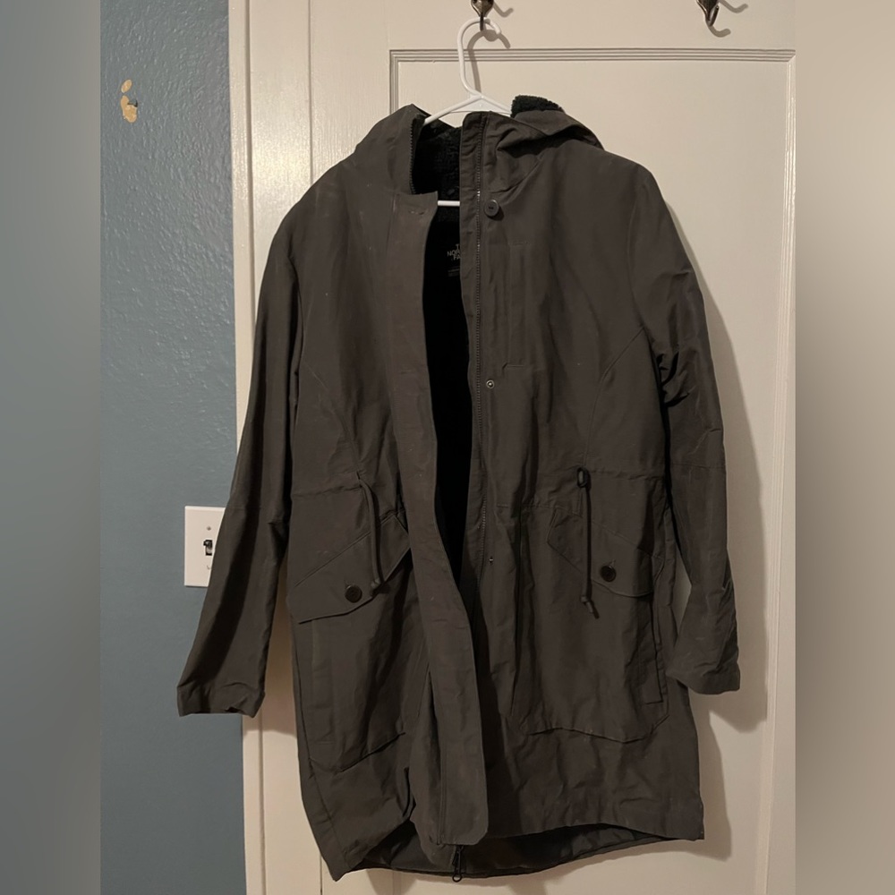 The North Face rain jacket. Size XL.